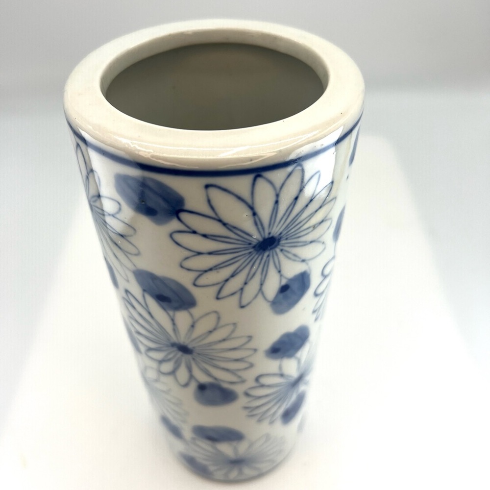 Blue & White Asian Ceramic Floral Vase Daisy Flowers Straight Sided Hall Marked - Picture 2 of 7
